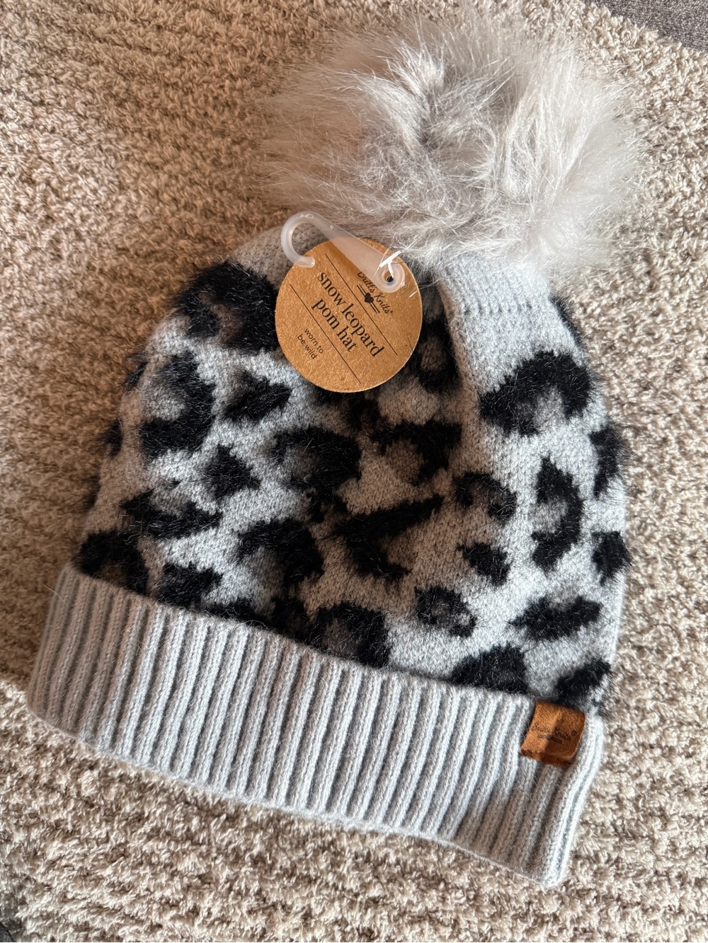 Leopard Pom Pom Beanie - Gray/Black